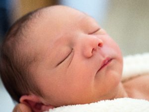  Introducing Your Baby to a Bottle Jax FL | Baby Nurse Jax FL 